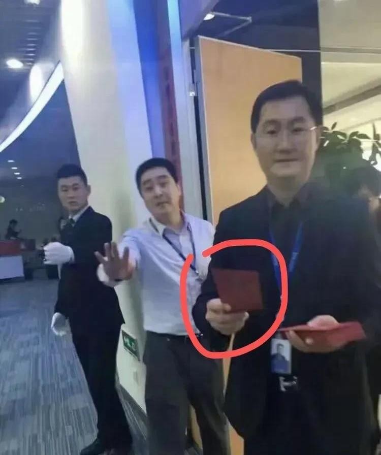 大白出评：腾讯开工红包缩水至400元，员工福利与工作环境的重要性探讨
