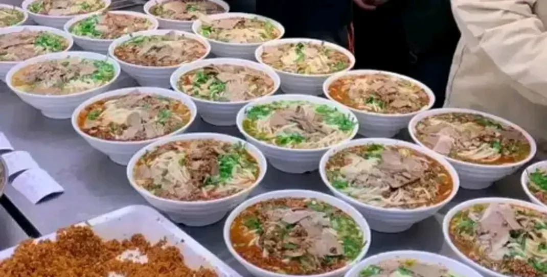领先助手：富人如何用巧妙营销策略轻松赚钱，三招引流锁客秘诀揭秘