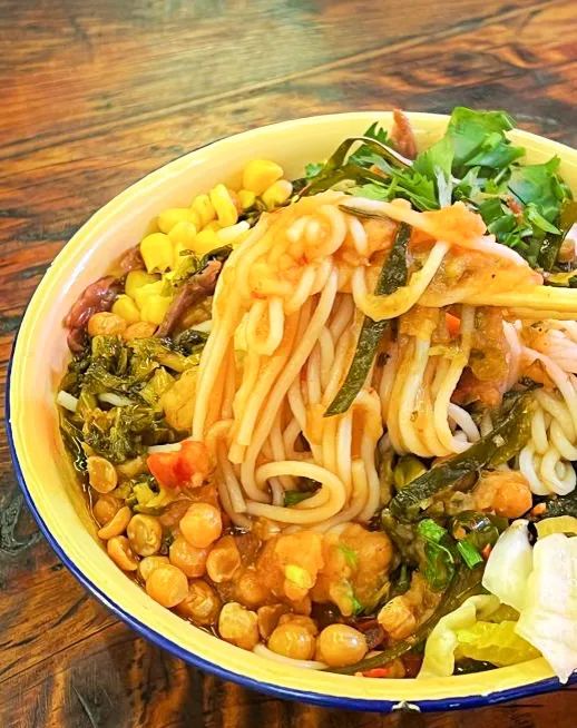 易单助手：预制菜与多巴胺美食，当下流行的便捷饮食趋势探讨