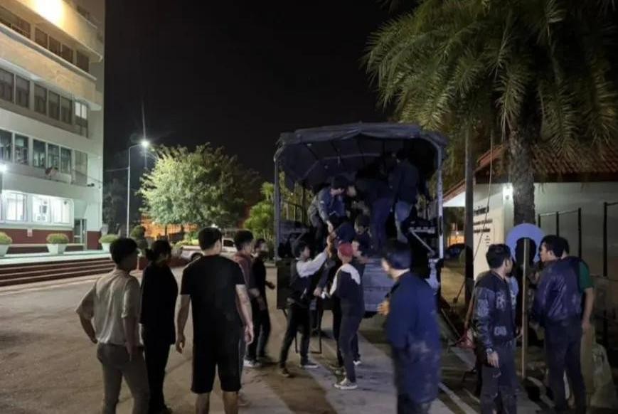 Y助手：谨慎出国打工，印尼同胞偷渡遭遇教训与提醒