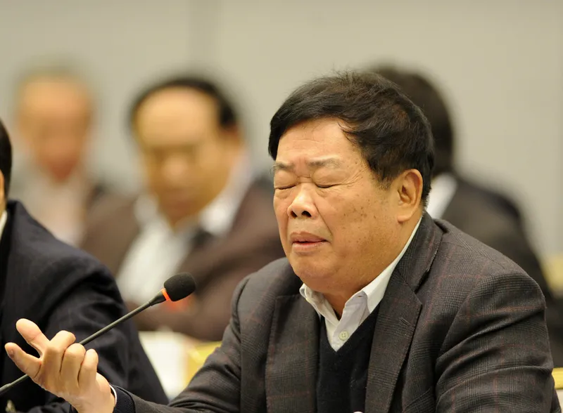 TOP助手：曹德旺投资办学的爱国情怀与教育理想，从企业家视角看中国教育改革