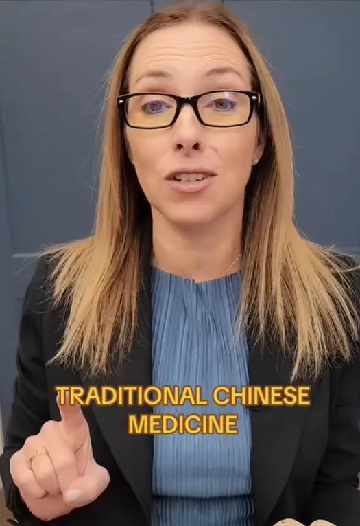 超单助手软件下载：保持规律作息，医生教你三招畅通排便，助你每天轻松上厕所！