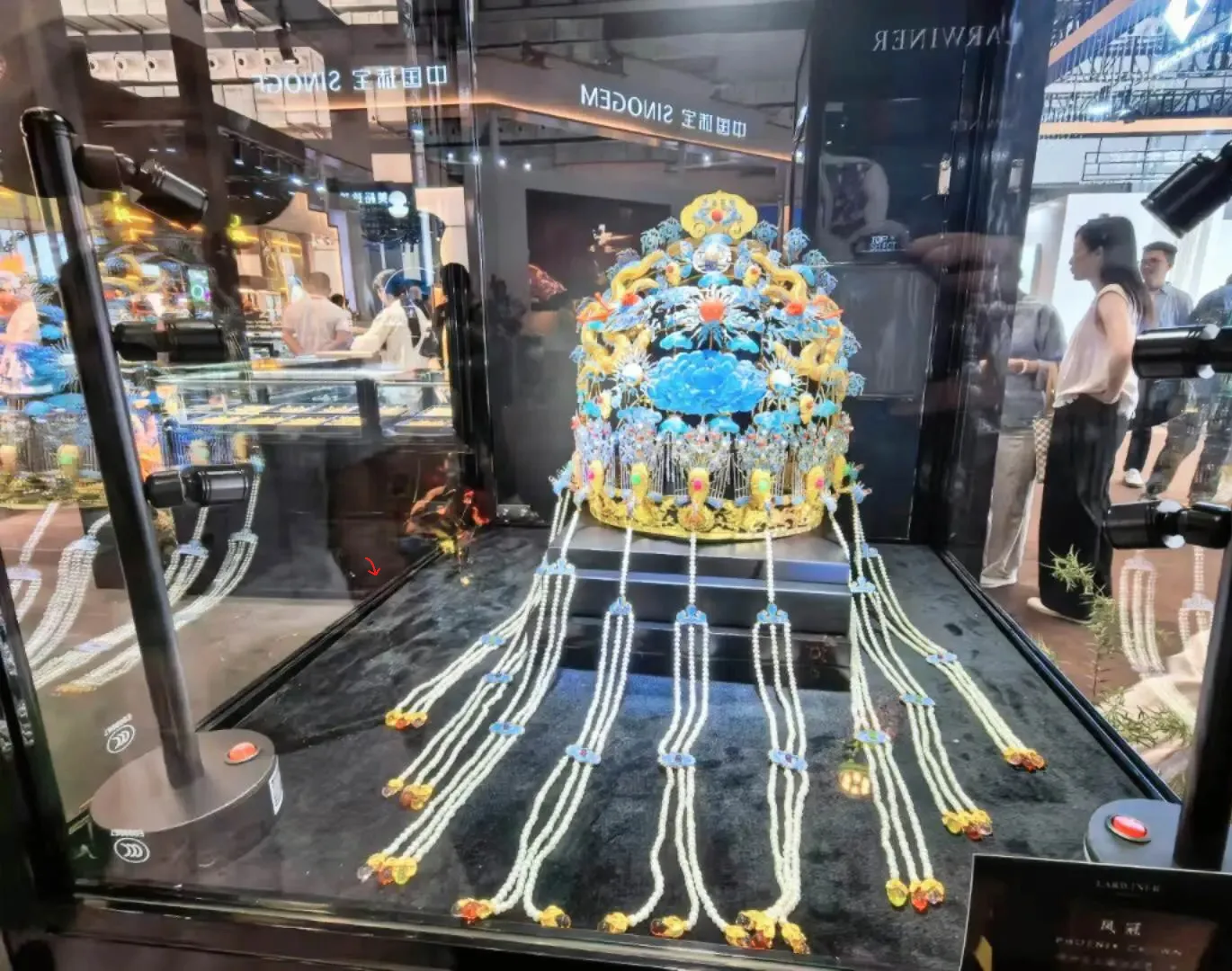 领航助手靠谱吗：与辉同行海南展馆引发商家热潮，直播带货新变化值得期待！