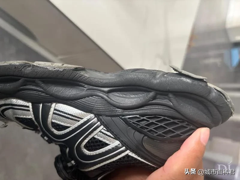 番茄管家小号：胖东来鞋子开胶与断带问题处理，顾客权益保障全解析