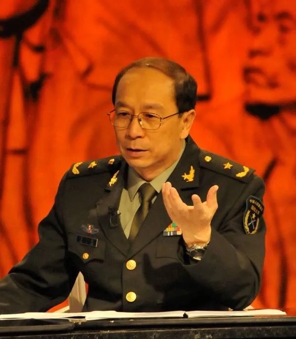 易单助手：人工智能将取代人类工作的风险与应对，教育是关键！