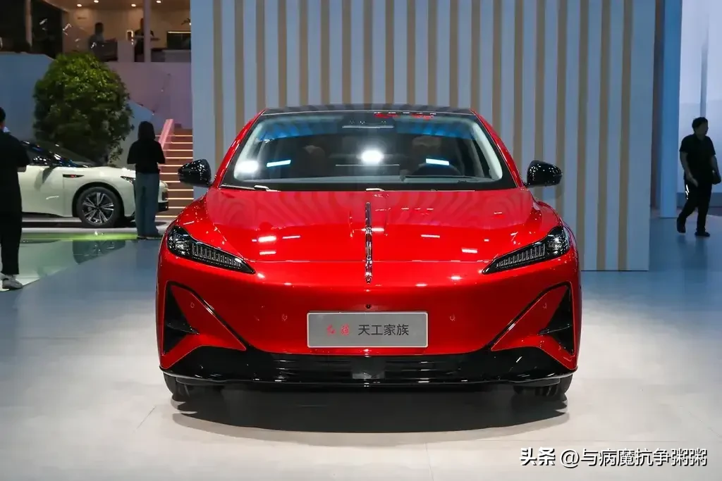 多宝助手：红旗天工05销量激增，搭载高科技智驾系统提升安全性能