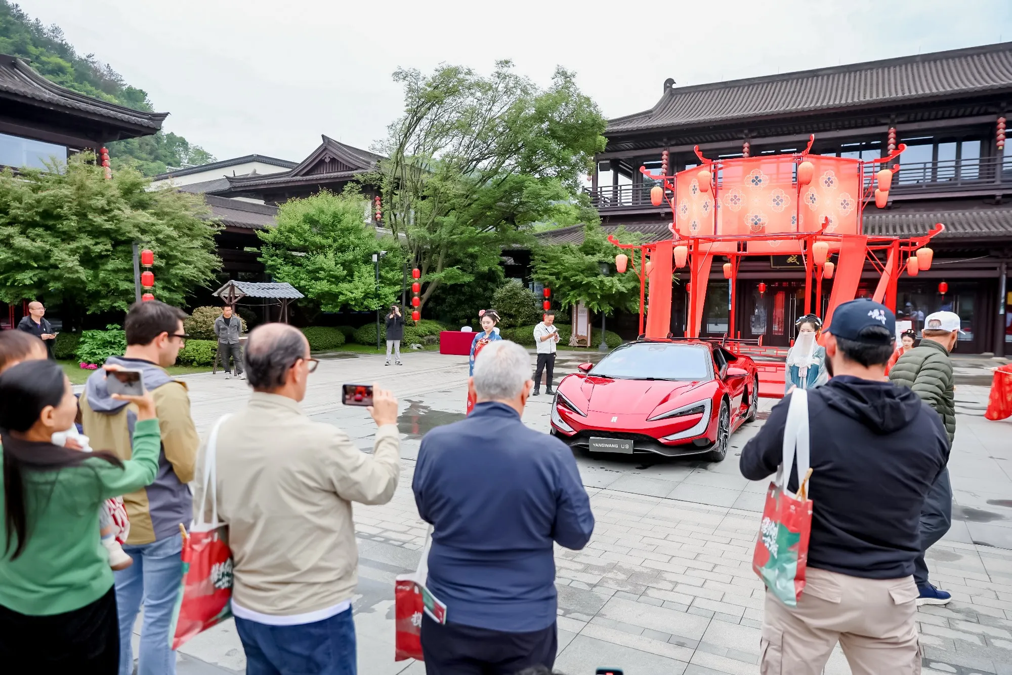 新快火助手：比亚迪，从技术追随者到全球潮流定义者的中国智造崛起