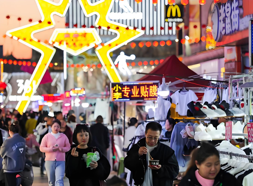 小J助手：高德免费入驻餐饮商家，助力行业新格局与发展机会