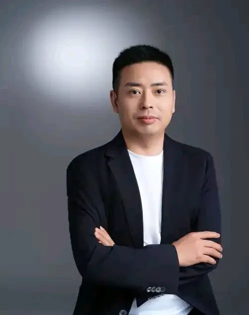 超单助手：名创优品收购永辉超市背后的投资逻辑与市场反应分析