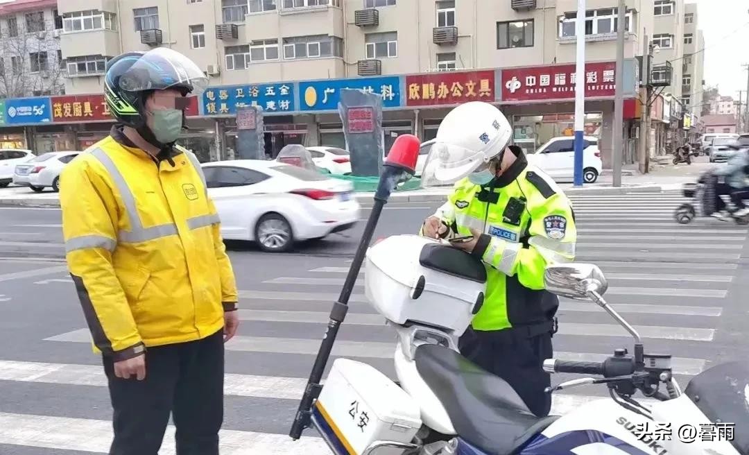 小Z助手：外卖员的未来与社保困境，如何改善工作环境和生活保障？