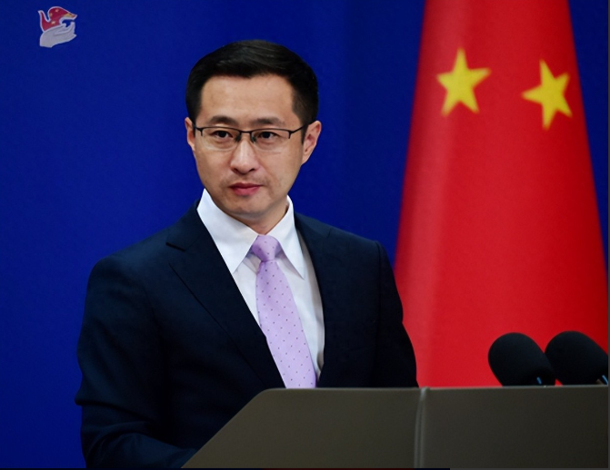 多多留评app：中国055舰队绕日本巡航，外交国防部发出强烈警告！