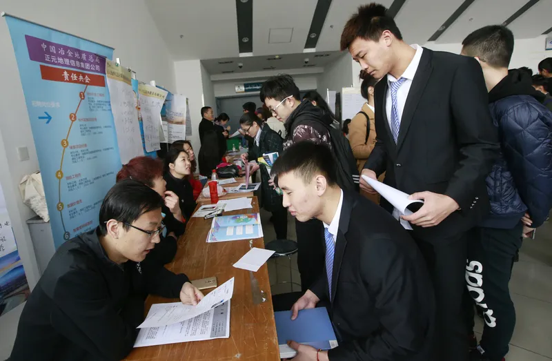 茄子助手：破解1222万高校毕业生就业困局，构建多方协同的生态系统
