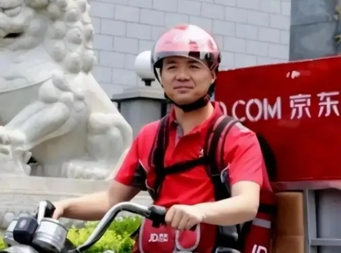 黎明助手官网入口：刘强东雄心勃勃，京东外卖布局目标超100万员工与社会责任并重