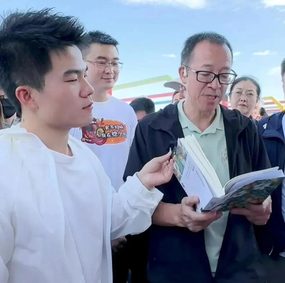 51助手教程：俞敏洪的逆袭，从百亿企业困境到直播带货新生