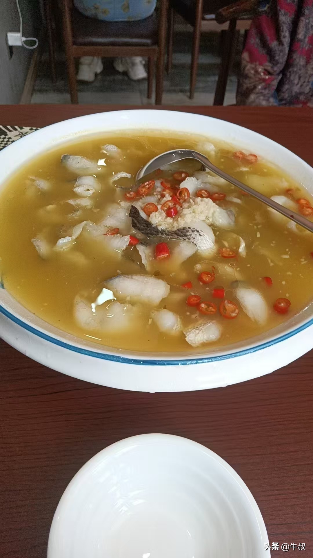 易评助手教程：银川美食扩张，服务升级与亲民餐厅生存之道