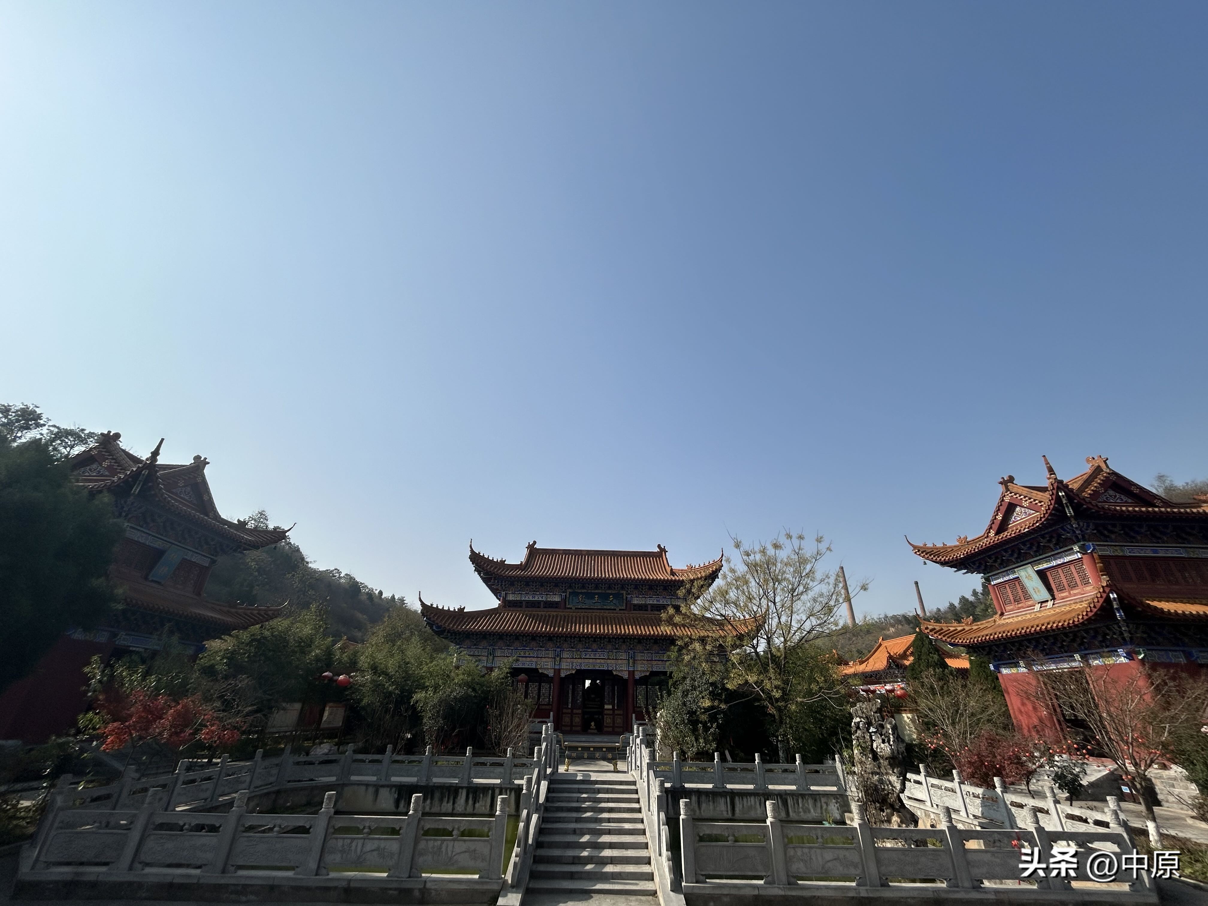 多宝助手：秋日探访竹林寺，感受千年古刹的宁静与灵动