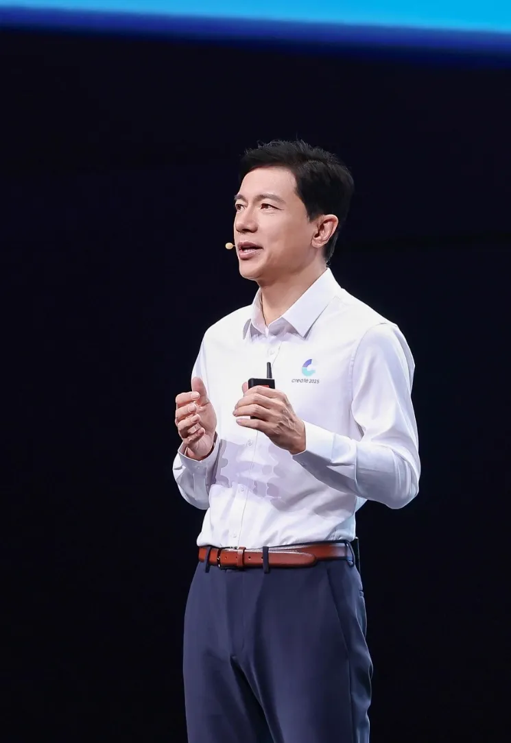 多评助手：百度AI开发者大会，九大新品发布与未来智能云发展前景分析