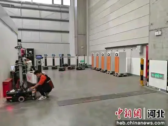 小评评助手靠谱吗：河北廊坊顺丰速递“上仓下转”模式，提升快递效率与环保责任