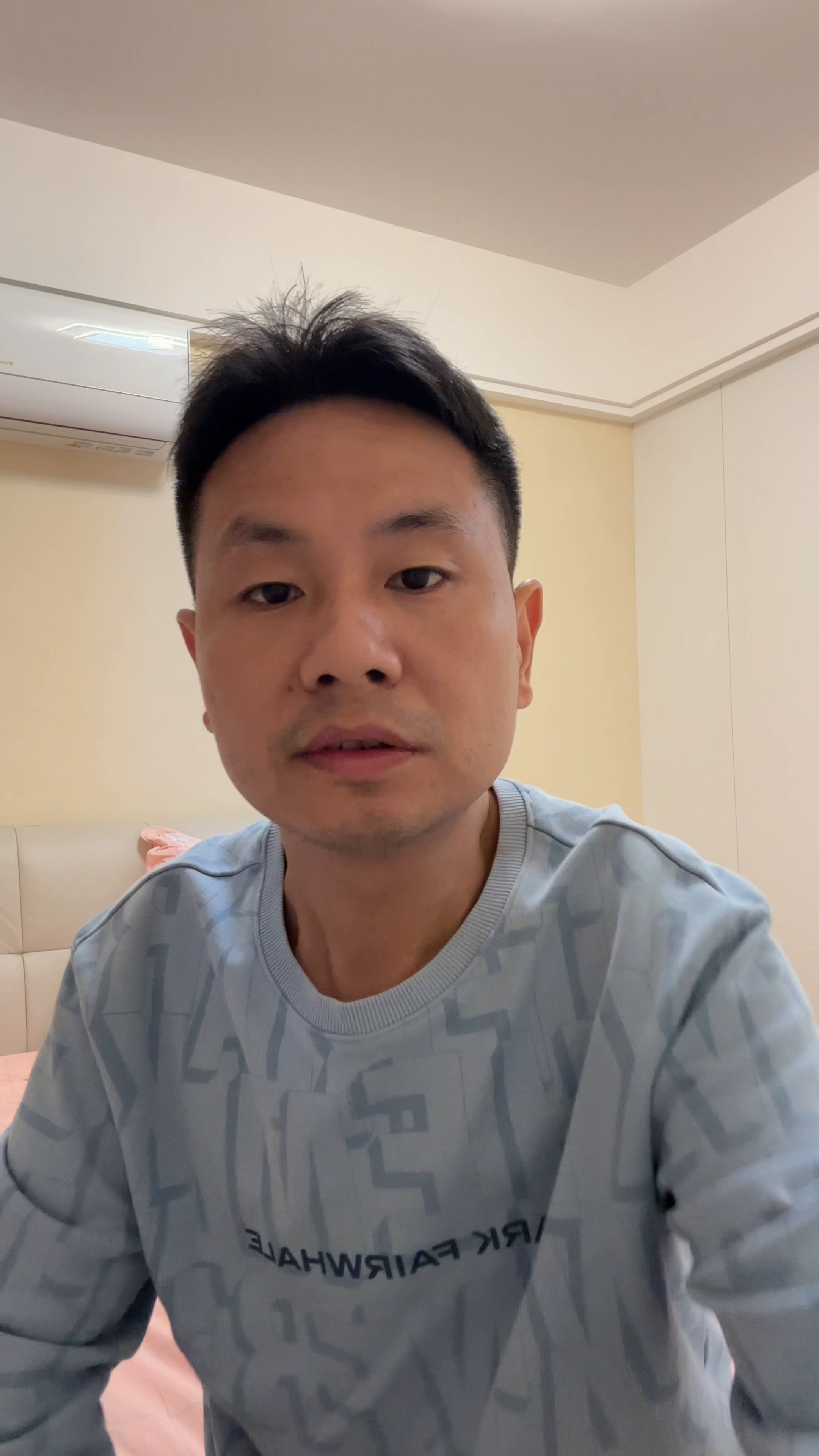 易出评官网：服装厂生存困境，网络调侃与个人反思的双重压力