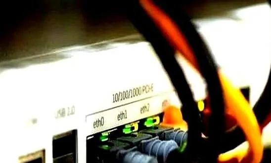快火助手下载：美国根服务器控制对中国互联网安全的影响与应对策略分析