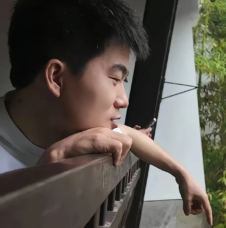 番茄管家入口：董宇辉的成功之道，与自己和解，停止内耗，拥抱成长