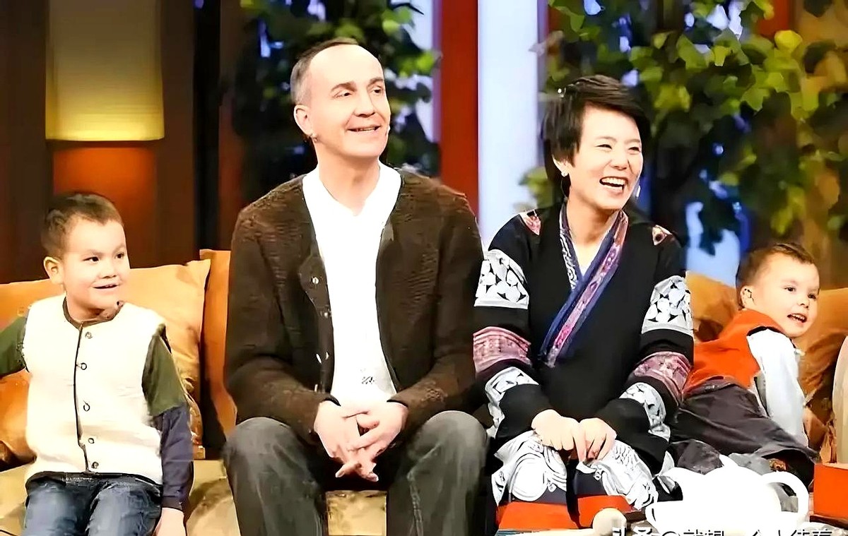 电销掌柜怎么用：龚琳娜与老罗离婚，她的音乐未来将何去何从？