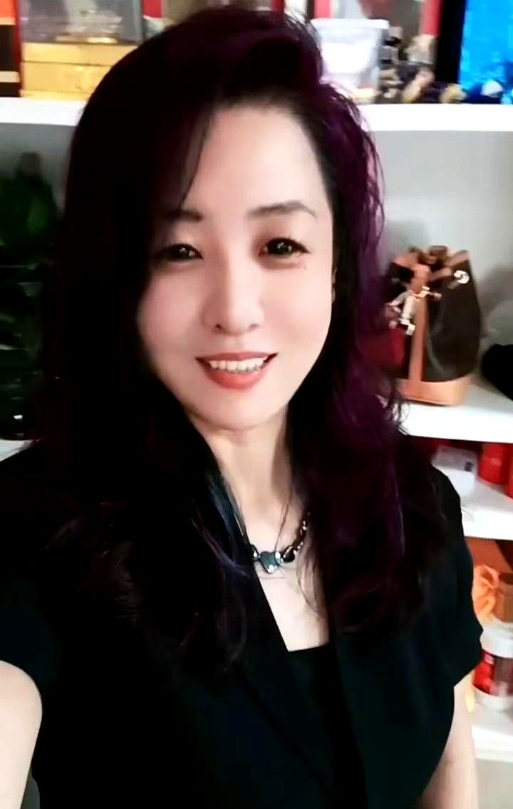 小评评助手入口：开餐厅前，你真的准备好承受压力了吗？探讨生存与抗压的秘诀。