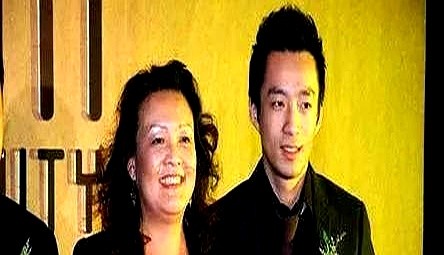 DD助手：王思聪与汪小菲机舱相遇，娱乐圈冤家再掀热议！
