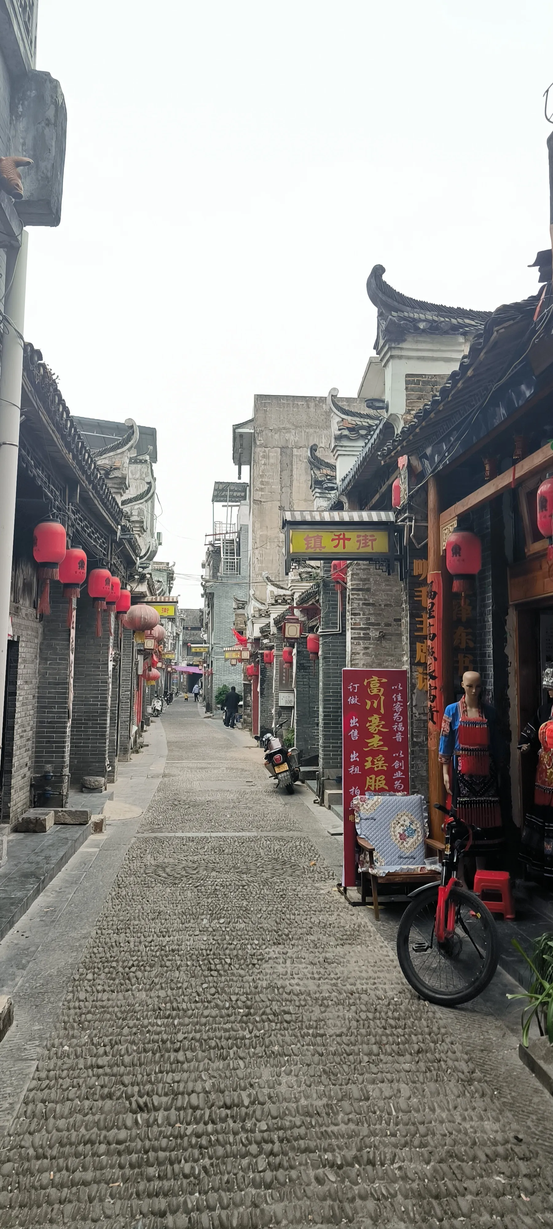 TOP助手：董宇辉文化带货，从大米到教育的情感共鸣与人生哲理
