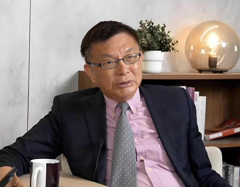 小Q助手：H-1B签证新规影响，外籍员工骤减与加拿大远程岗位兴起