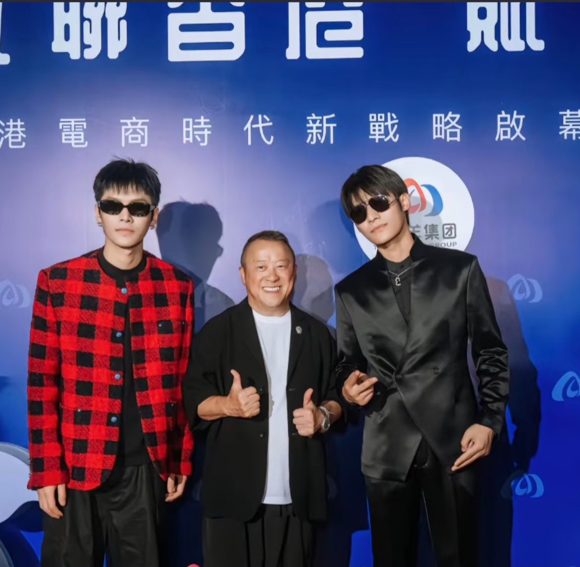 DD助手：明星与疯狂小杨哥合作背后的流量互惠与商业策略分析