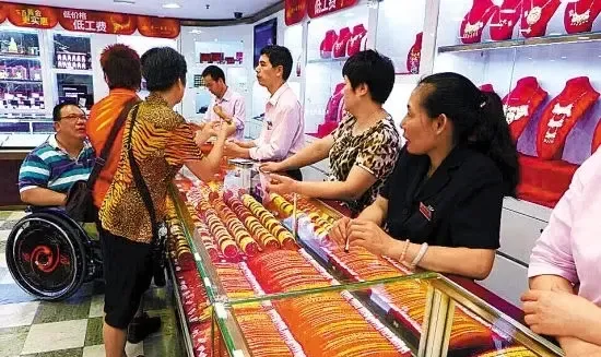 小G助手：中国大妈投资黄金的智慧与成功，十年狂赚千亿引发全球瞩目