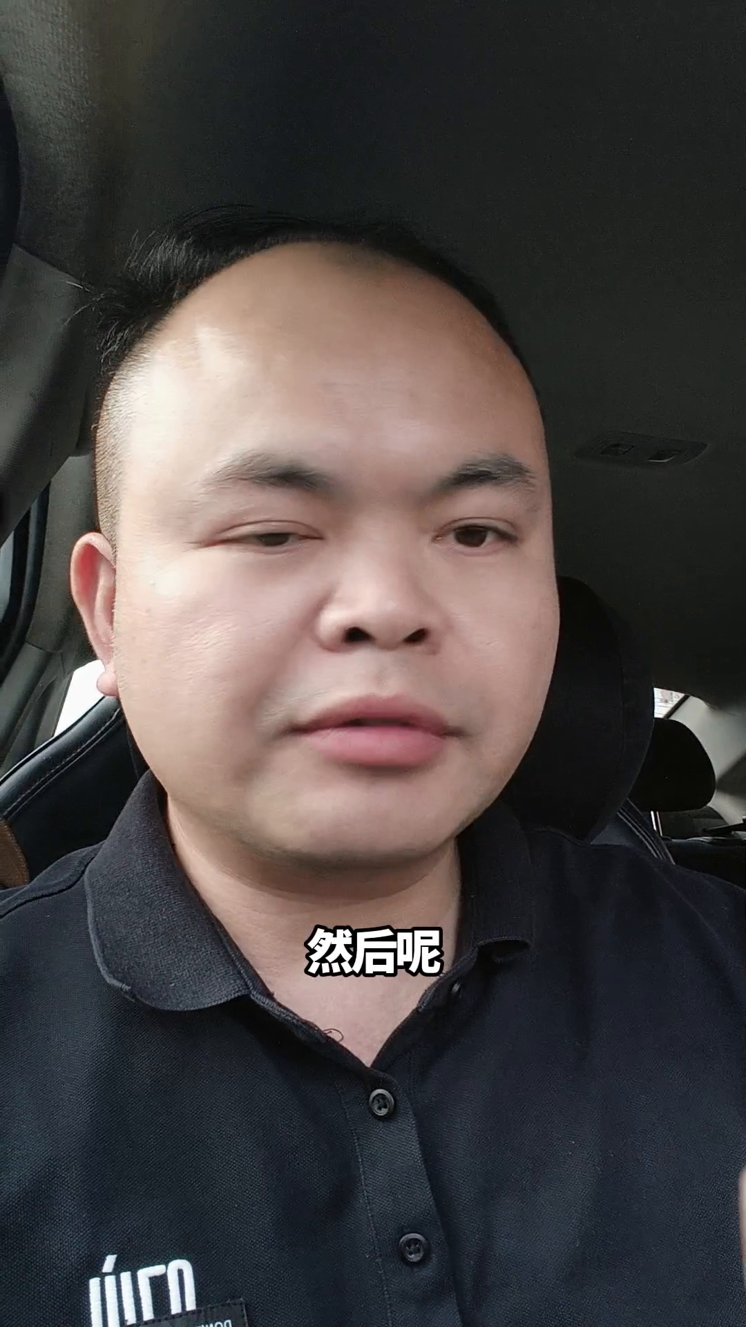 易评助手软件官网：掌握三色理论，自媒体成功的底色、本色与专业色解析