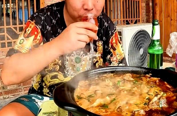 皮皮助手：小三轮被限流，如何转变内容提升残疾人视频关注度？
