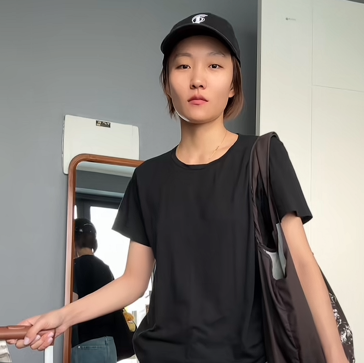 多多留评下载：邵雨轩入学复旦大学，重塑自我追求真正人生价值