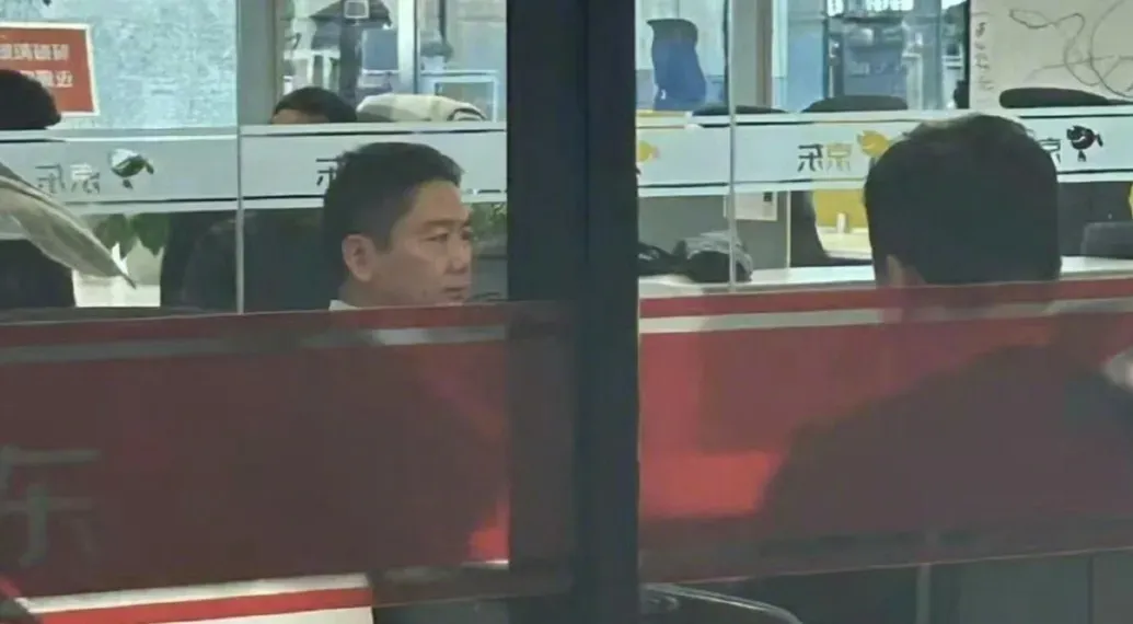 易评助手下载官网：刘强东重回京东一线，开启电商行业新战局和竞争格局变革