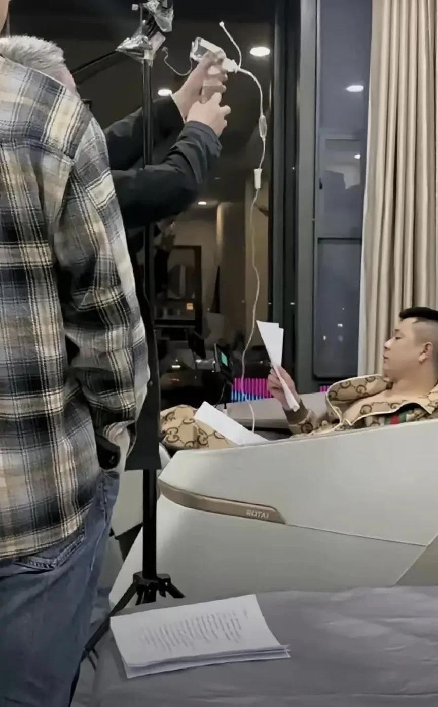 多宝助手：快手网红的事业与感情，名利背后的牺牲与选择