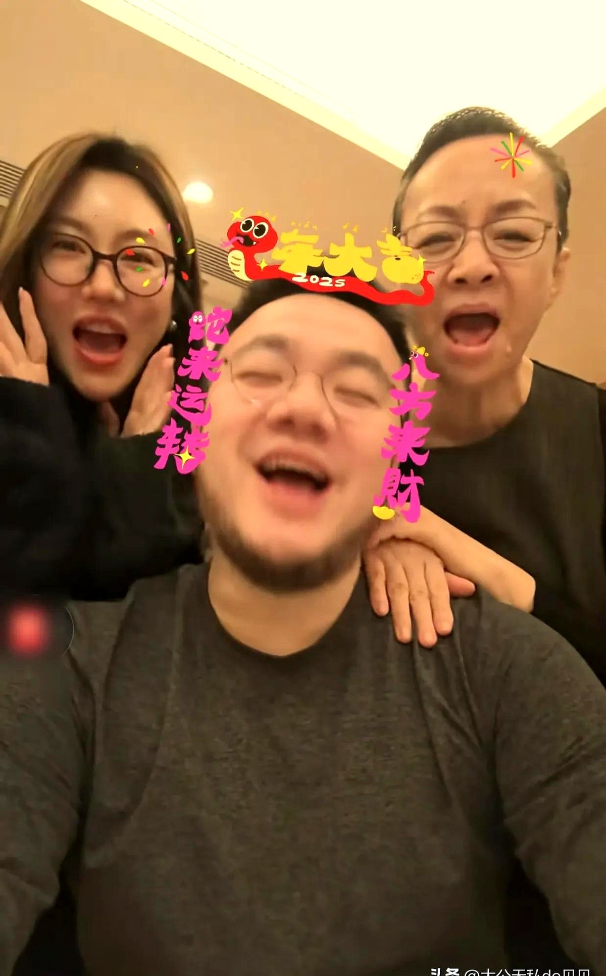 星评助手：星二代直播带货，家教与个性的较量，谁更受欢迎？