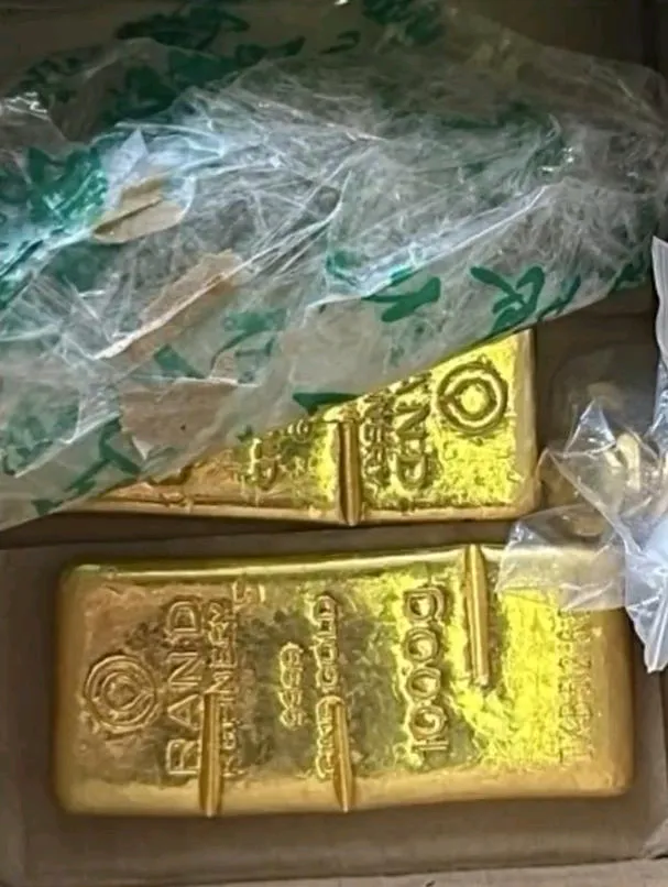 易评助手出评软件：浙江女子网购黄金误收2000克，警方揭真相引发网友热议与反思