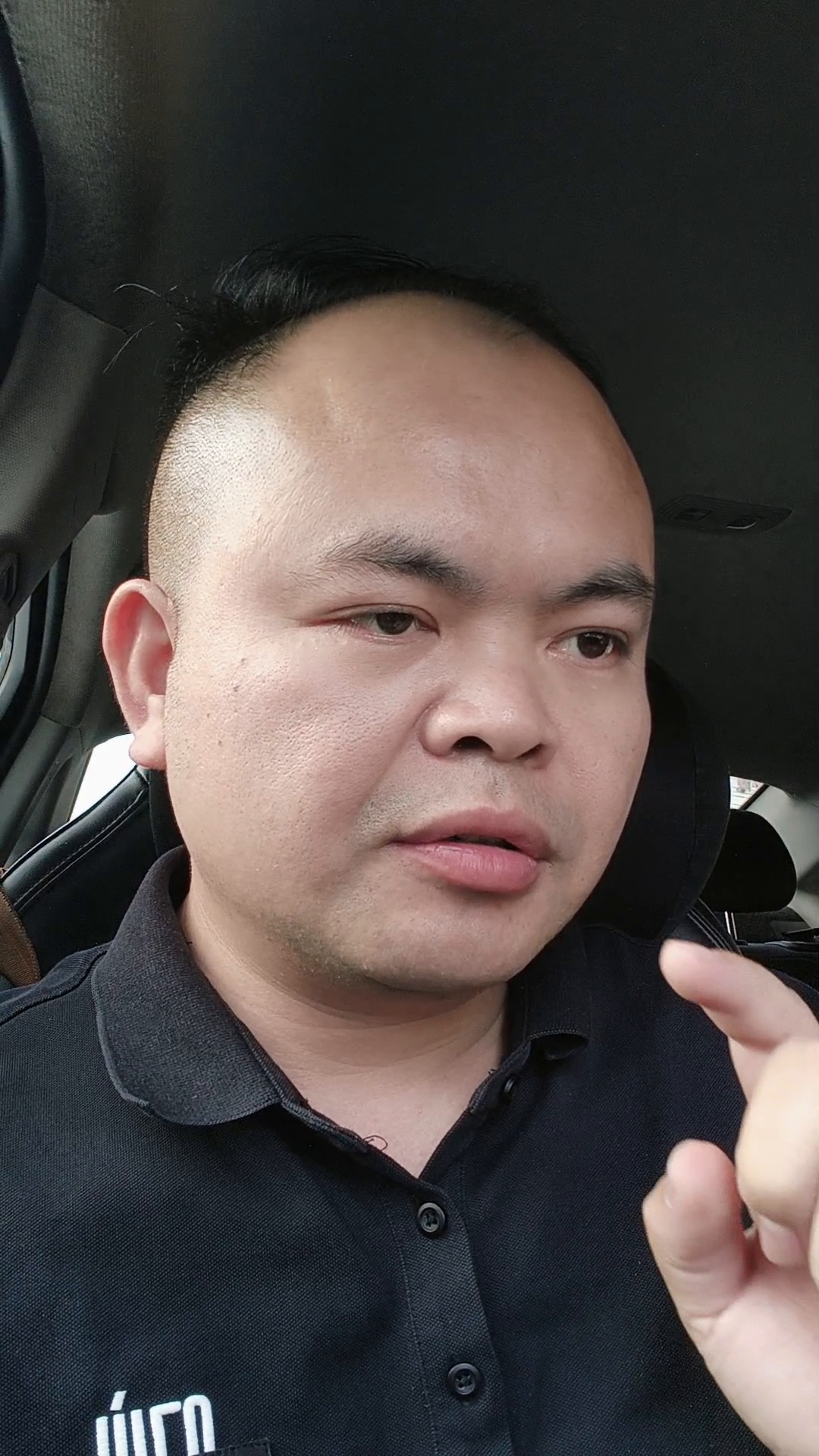 易评助手软件官网：掌握三色理论，自媒体成功的底色、本色与专业色解析